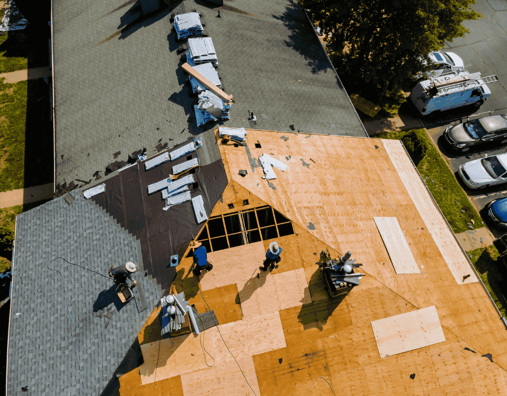 Newly installed residential shingle roofing system on Central Florida home by A.M. Roofing & Construction Inc.